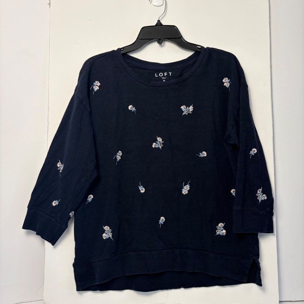 LOFT Navy Blue Floral Embroidered Sweatshirt Womens Medium 3/4 Sleeve Cotton Top